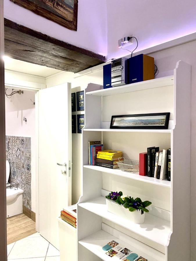 La Casa Sulla Nuvola Duomo Centro Storico Di Napoli Appartement Buitenkant foto